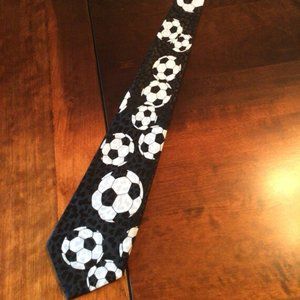 Men’s novelty tie: soccers